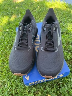 Brooks Black Athletic Running Shoes Revel 9 New
